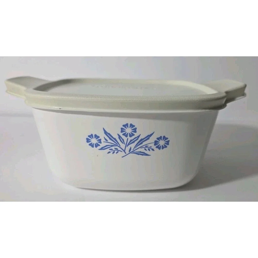 VTG Corning Ware Blue Cornflower 1 3/4 QT CASSEROLE DISH P-1 3/4-B with Lid